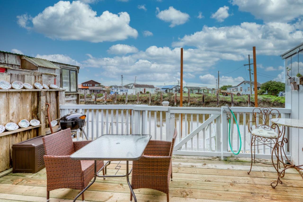 Cottage On The Canal Eureka Exterior photo